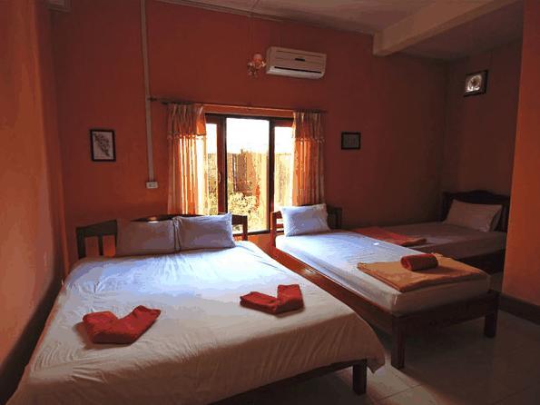 Jammee Guesthouse Vang Vieng Quarto foto